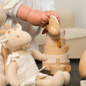 wooden pyramid giraffe leonie