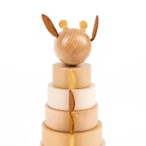 wooden pyramid giraffe leonie